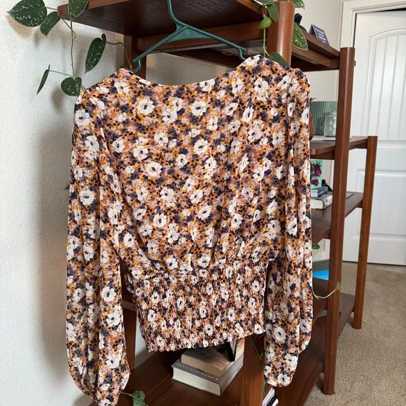 ASTR The Label Ruched Floral Empire Top - Picture 2 of 2